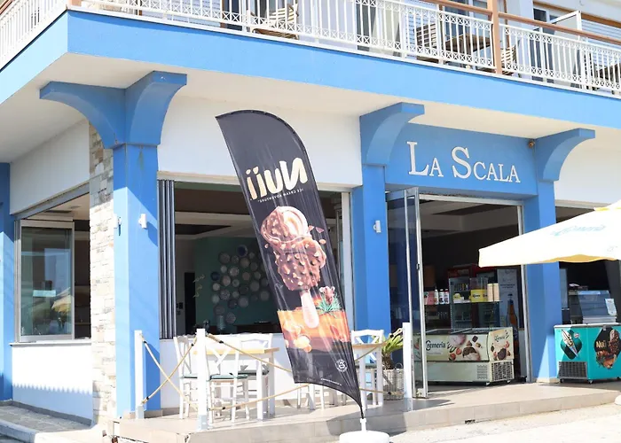 La Scala Family Неа-Рода
